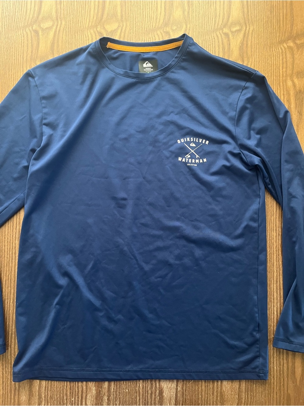 Quiksilver Navy Long-Sleeve Surf Rash Guard Waterman Collection M